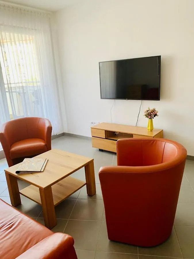 Apartment Alexandra プレマントゥーラ