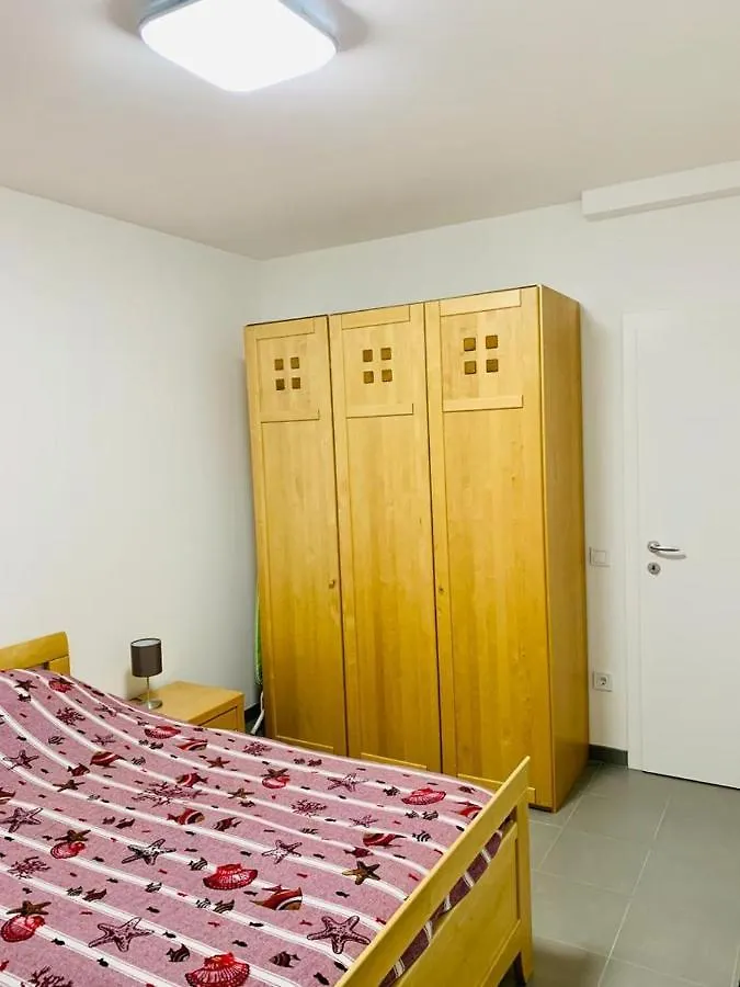 Apartment Alexandra プレマントゥーラ